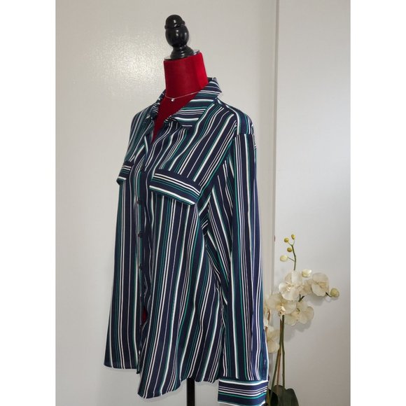 New with tag Chico's stripes botton down  lightweight shirt size 3 XL 1058 - Picture 3 of 9